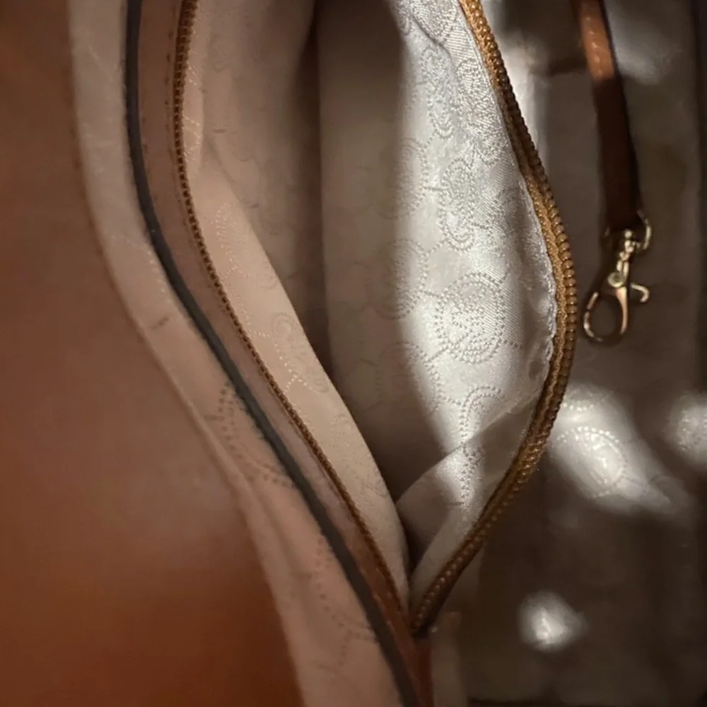 Authentic MICHAEL KORS Hamilton Logo Satchel - Picture 7 of 8